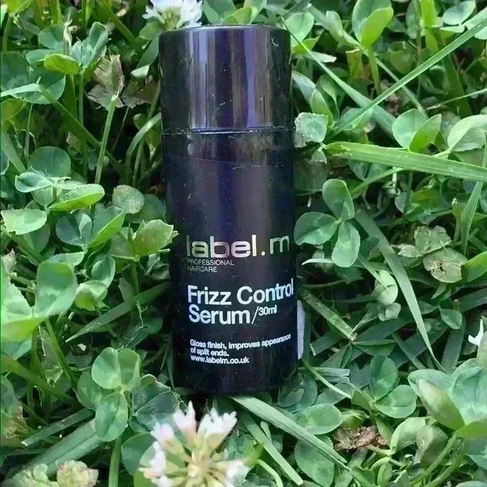 Boutique Frizz Control Serum